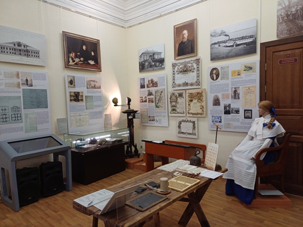 Выставка &#171;Как учились в разные времена. Из истории образования в Саратовском крае&#187;