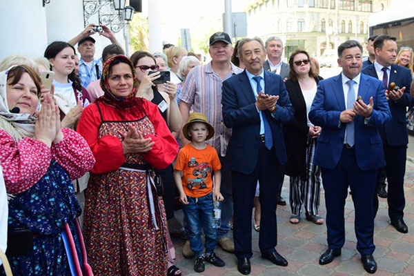 Почетные гости в Саратовском музее краеведения